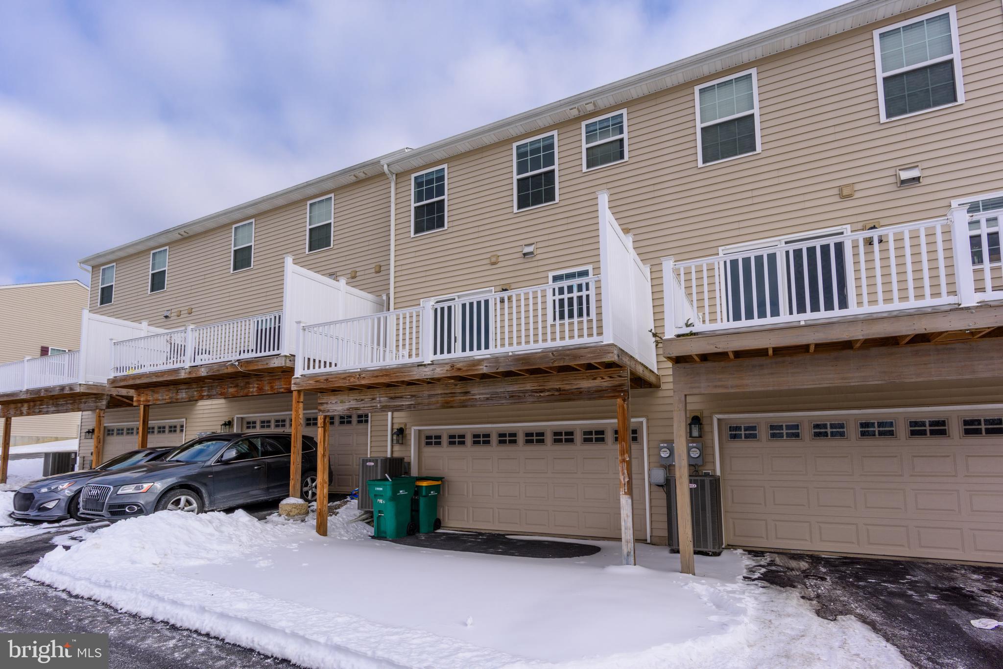 LAUREL RIDGE - Residential