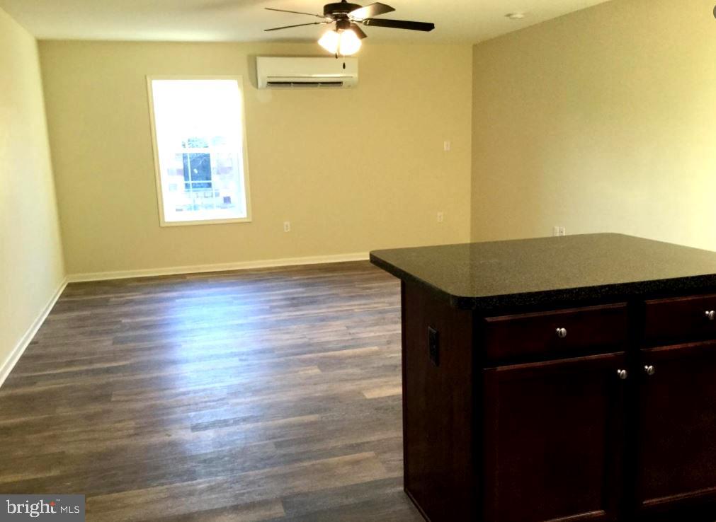 DAVIS STRASBURG - Residential Lease