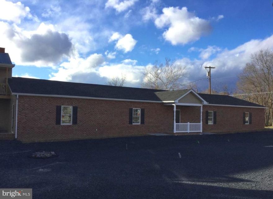 RENTAL IN STRASBURG - Great 1 bed, 1 bath studio apartment located in downtown Strasburg. Walking distance to restaurants, antiques, shopping, etc. NO PETS AND NO SMOKING and good credit is a must! Give me a call today to set up your own viewing!