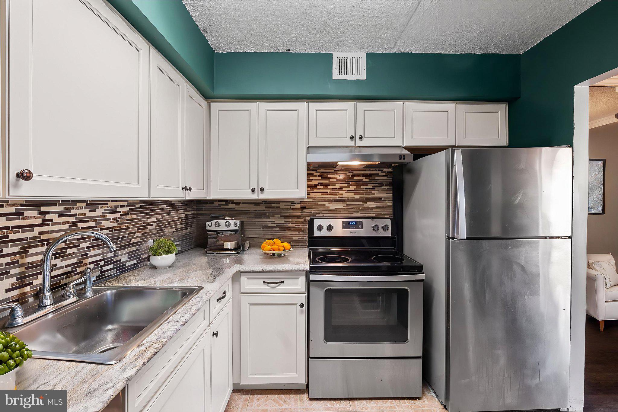 5756 VILLAGE GREEN DRIVE F 09/5756F