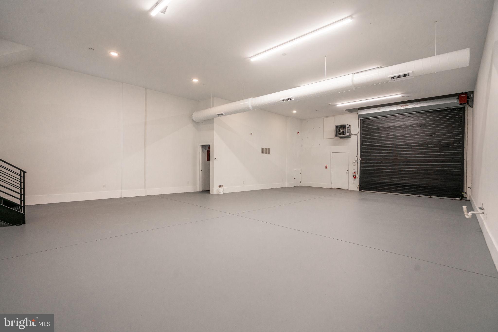 POINT BREEZE - Commercial Lease