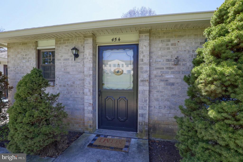 Photo of 454 Valleybrook Drive, Lancaster, PA 17601 (MLS # PALA2046452)