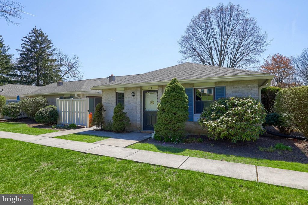 Photo of 454 Valleybrook Drive, Lancaster, PA 17601 (MLS # PALA2046452)