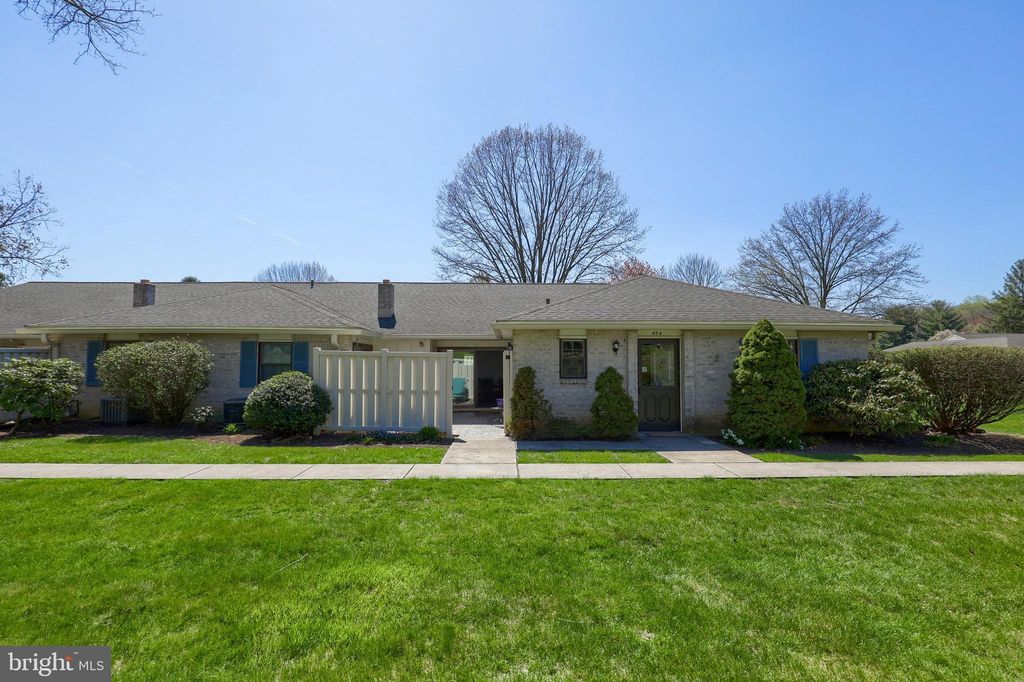 Photo of 454 Valleybrook Drive, Lancaster, PA 17601 (MLS # PALA2046452)