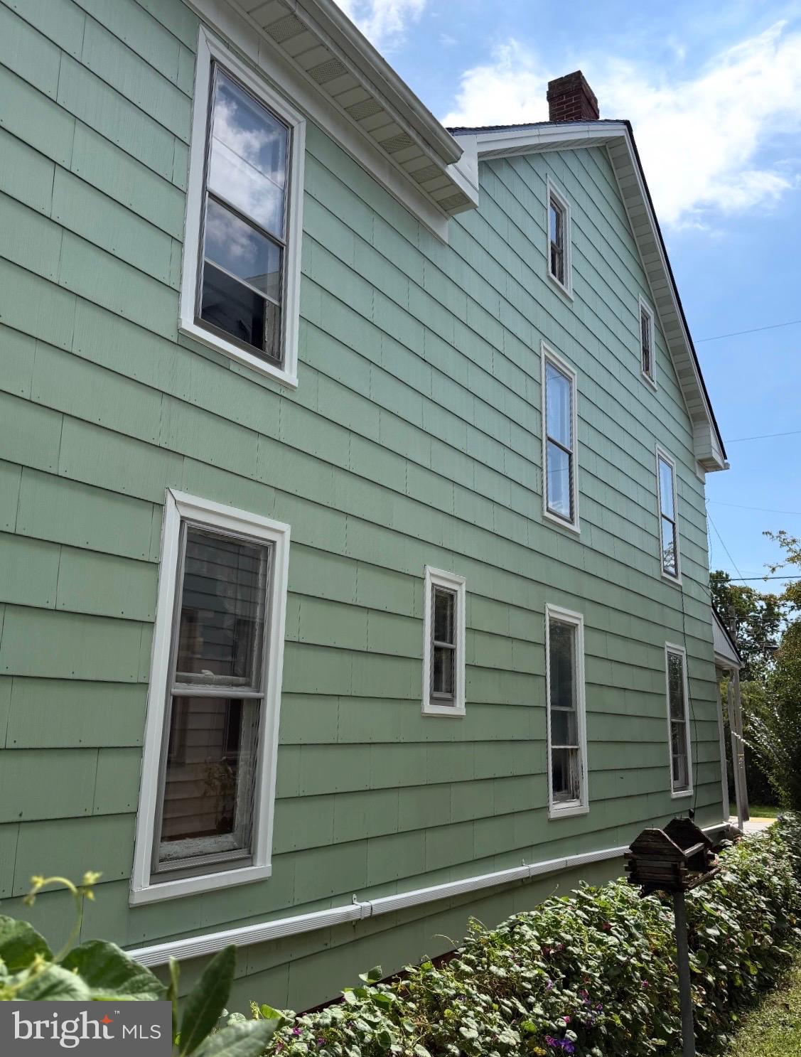 34 RIDGE AVENUE
