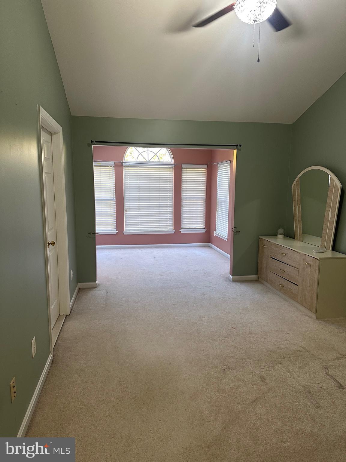 WORTHINGTON WOODS - Residential Lease