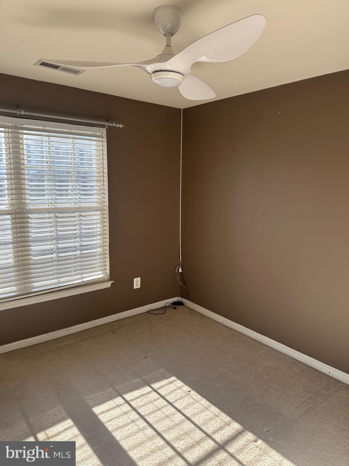 WORTHINGTON WOODS - Residential Lease