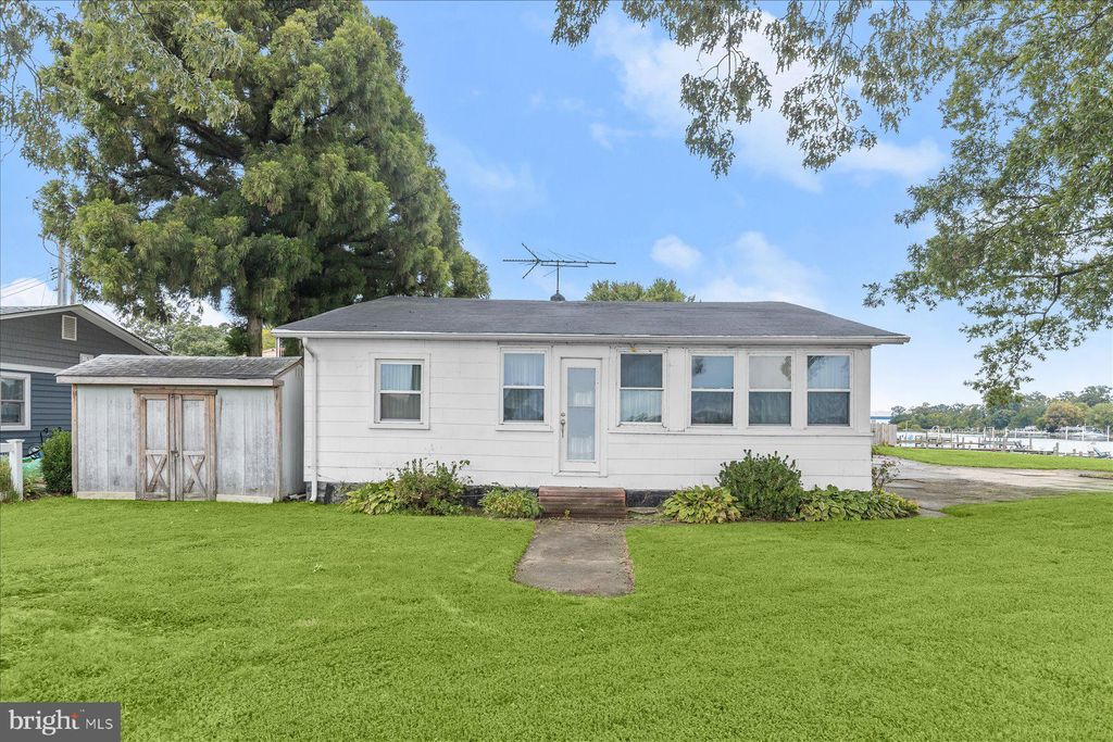 Photo of 116 Kingston Park Lane, MIDDLE RIVER, MD 21220 (MLS # MDBC2139766)