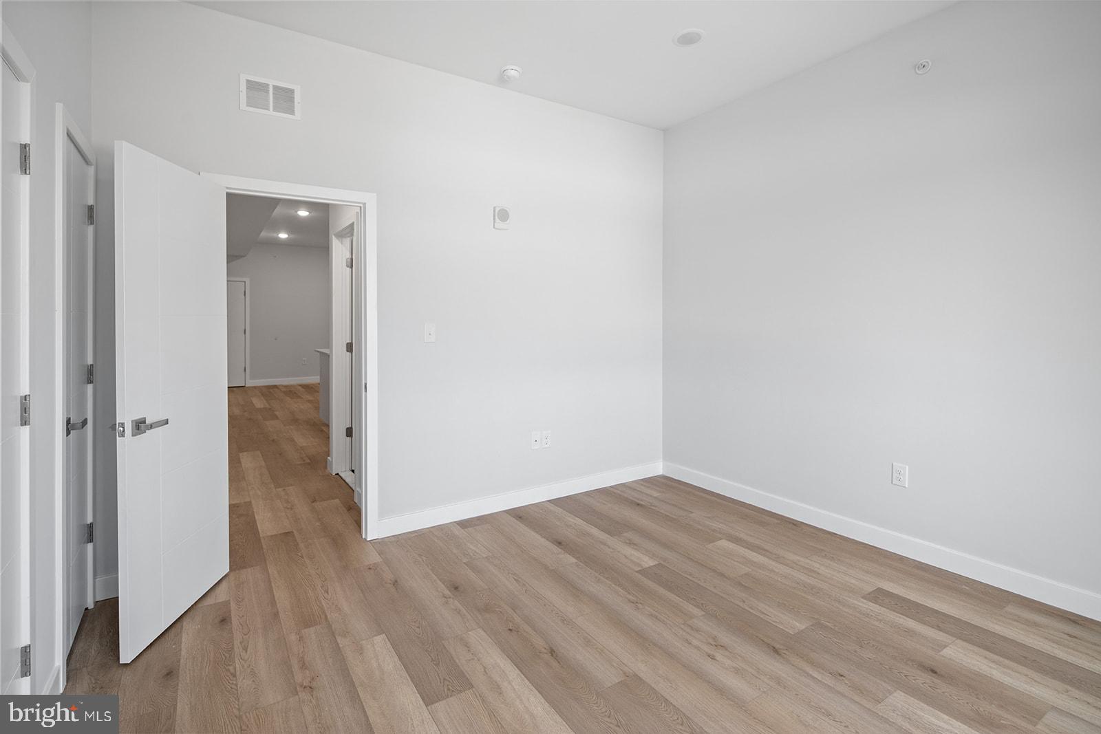 OLDE KENSINGTON - Residential