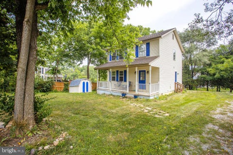 Homes For Sale - 8 Whiting Avenue<br/> BOYCE, VA 22620