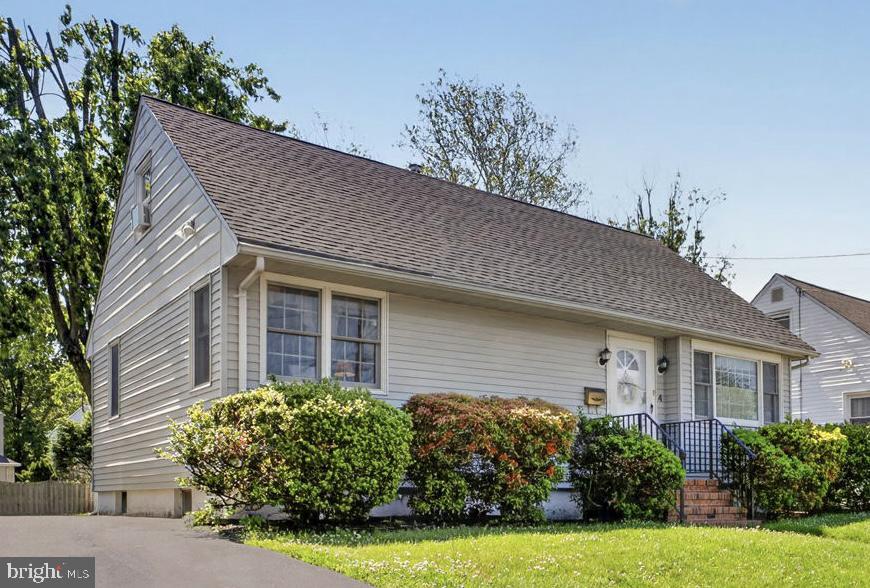 4 GREGORY DRIVE