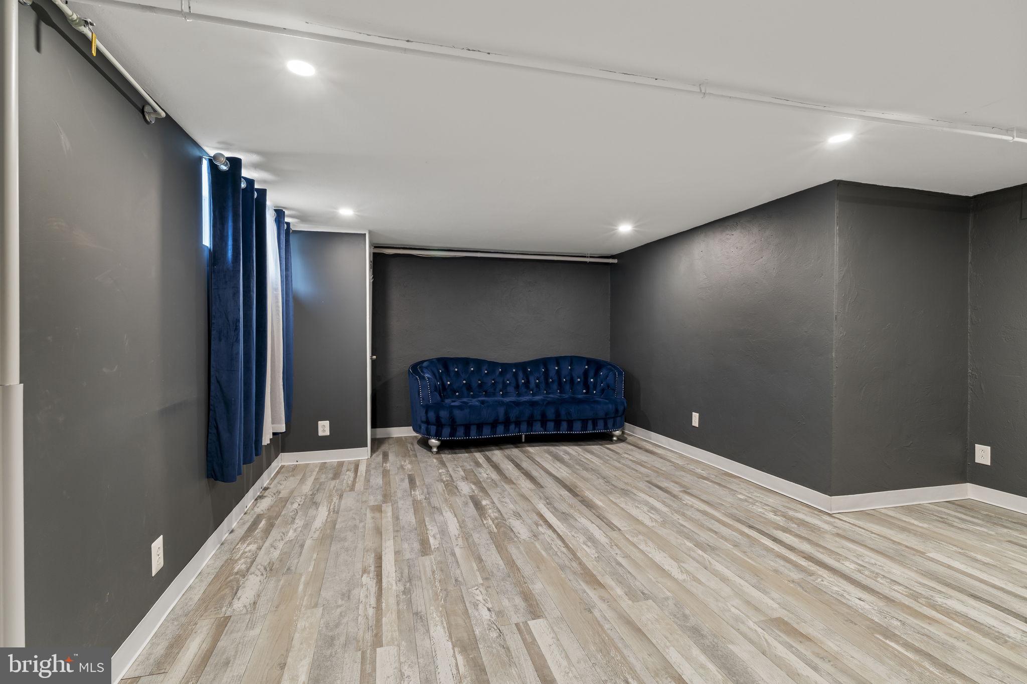 OVERBROOK - Residential