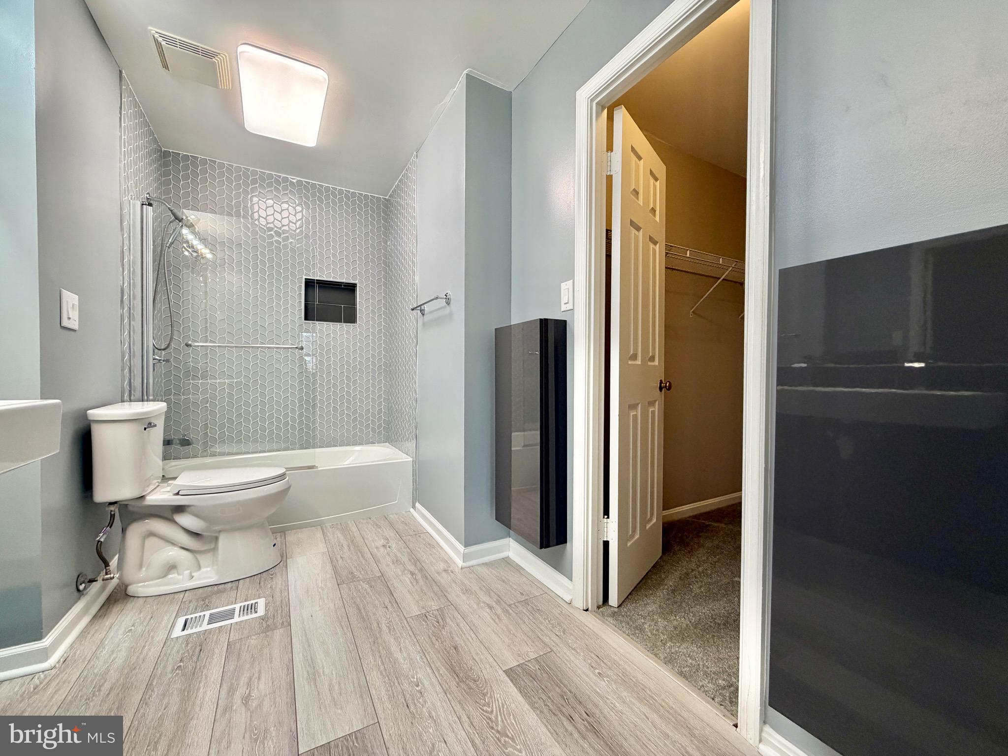 CONCORD VILLAGE - Residential Lease