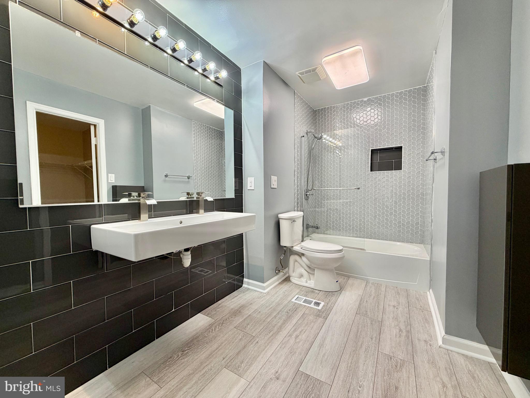 CONCORD VILLAGE - Residential Lease