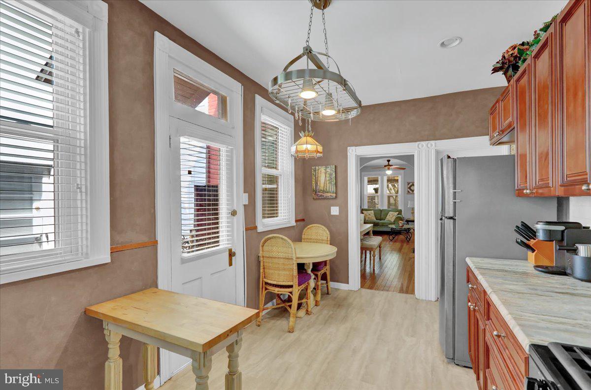 CHESTNUT HILL - Residential