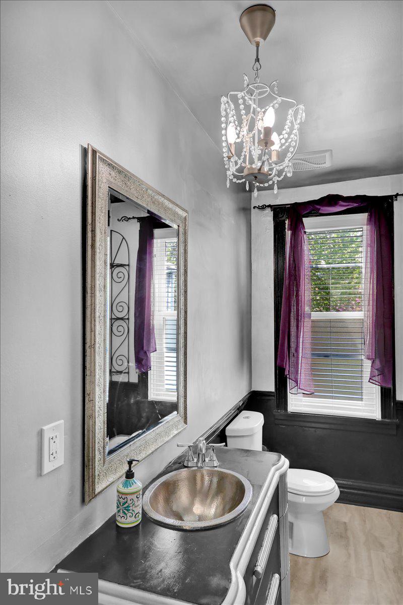 CHESTNUT HILL - Residential