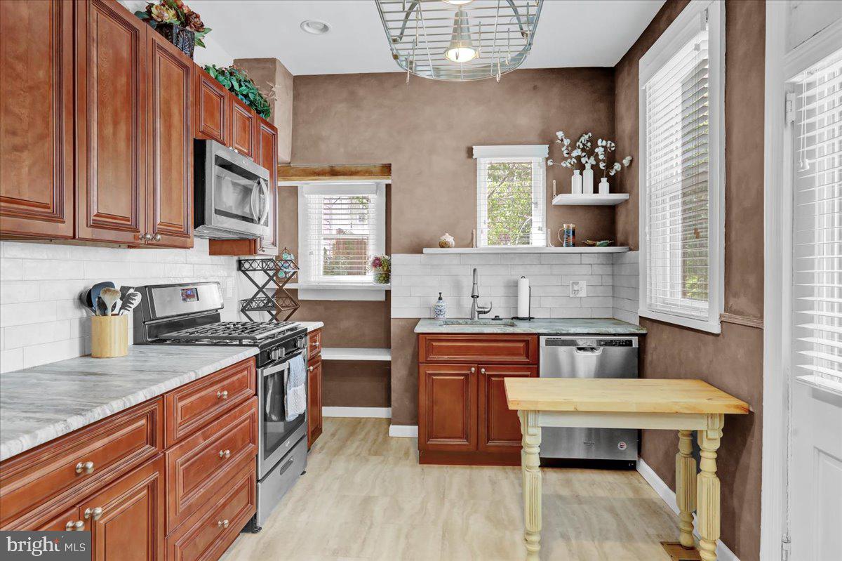 CHESTNUT HILL - Residential