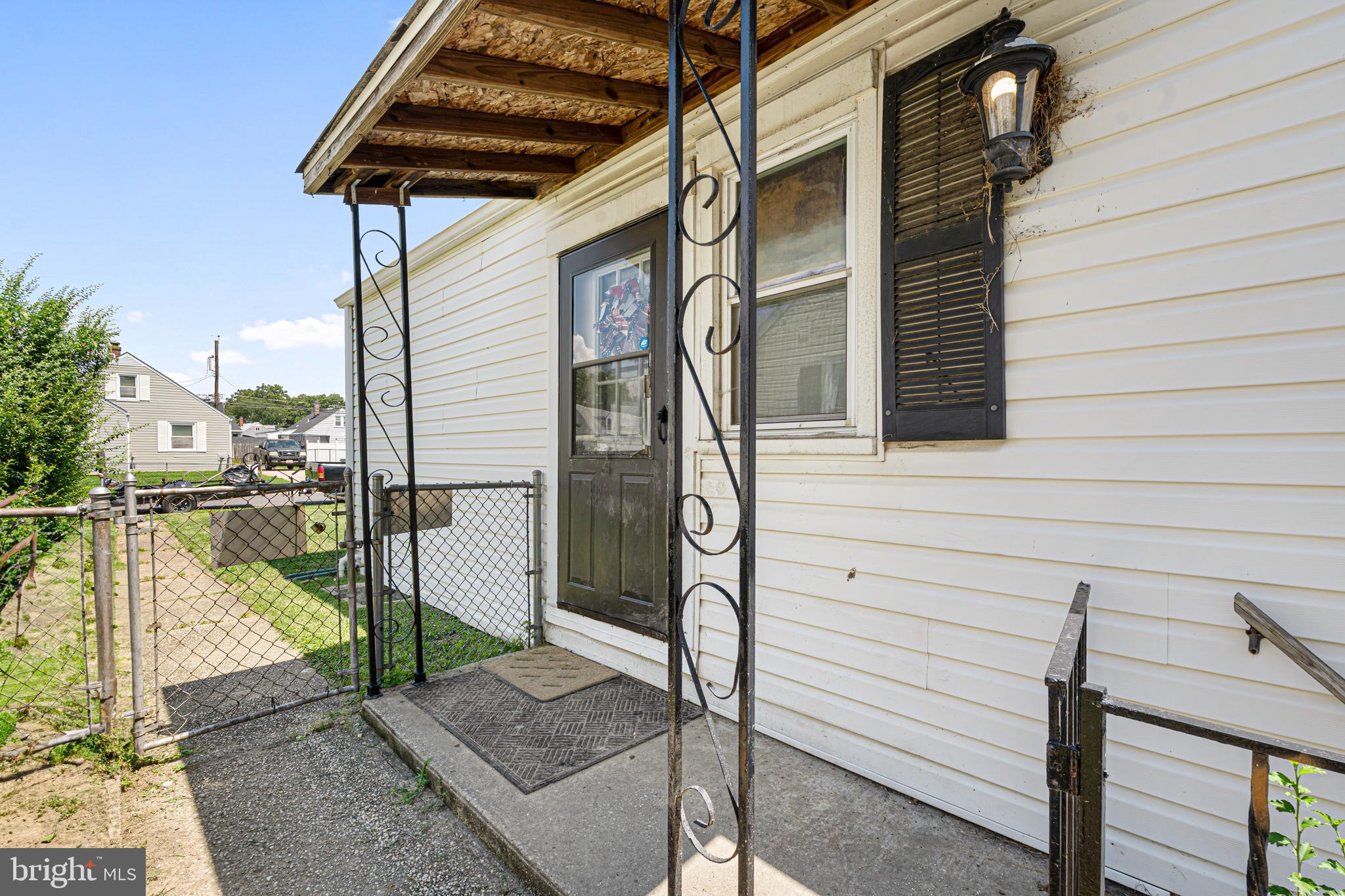 8119 CORNWALL ROAD