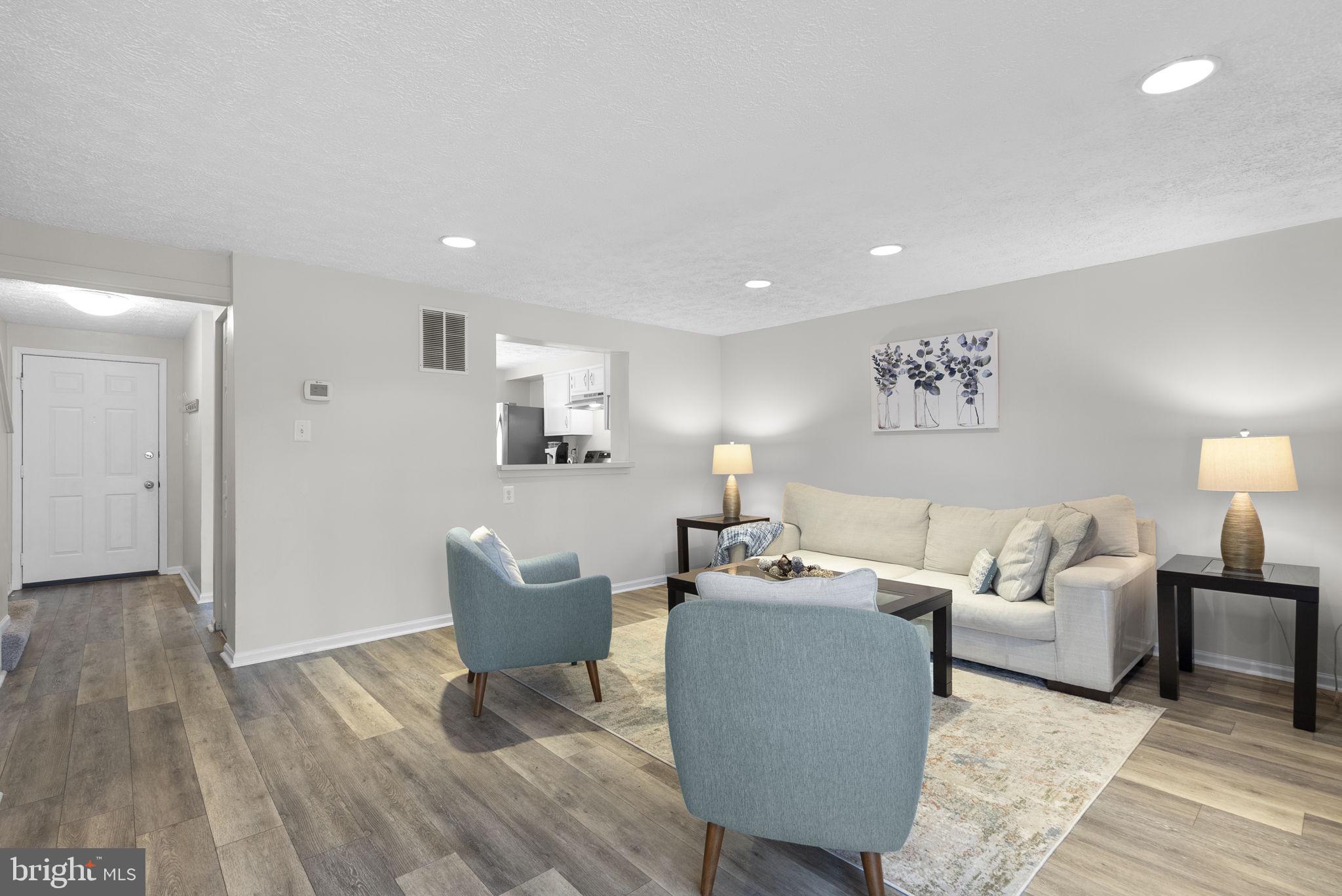 ULMSTEAD GARDENS - Residential