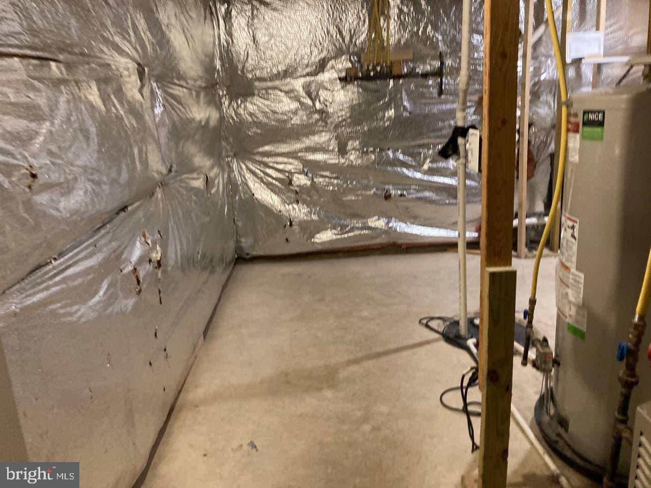 PORT POTOMAC - Residential Lease