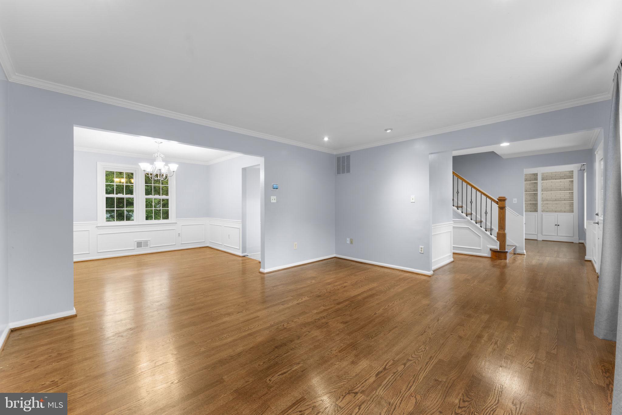 HOLLY KNOLL - Residential Lease