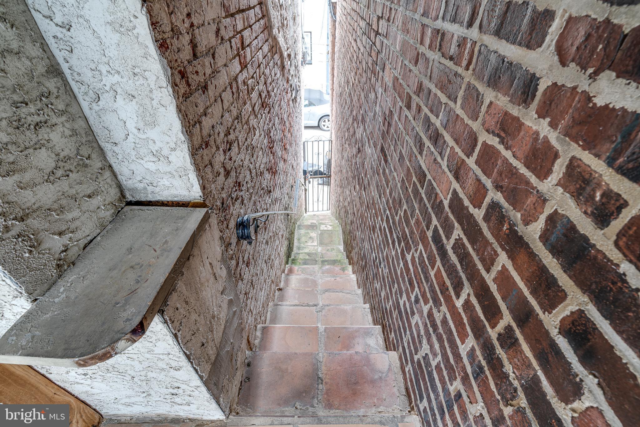 MANAYUNK - Residential Lease