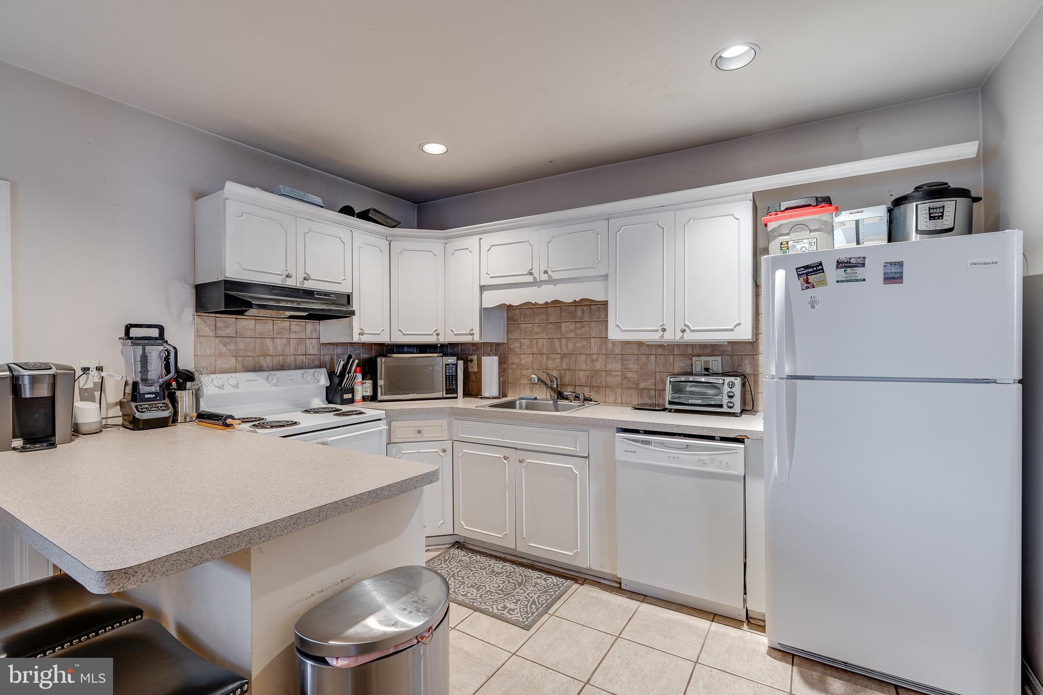 MANAYUNK - Residential Lease