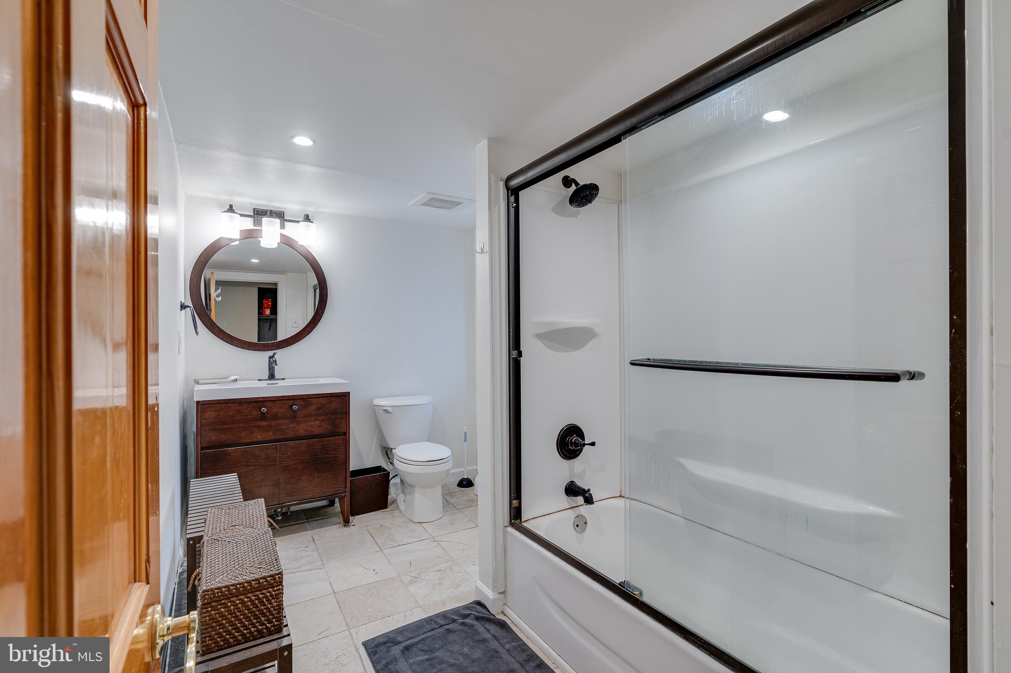 MANAYUNK - Residential Lease