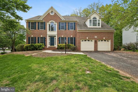 Photo of 15169 Windy Hollow Circle, GAINESVILLE, VA 20155 (MLS # VAPW2116790)