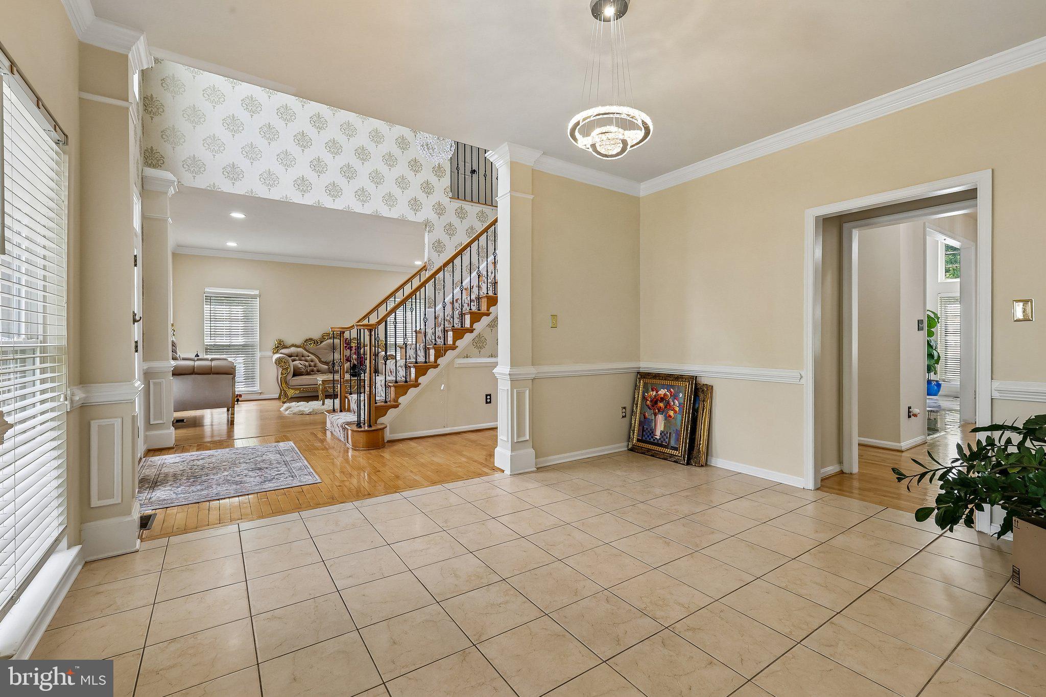 LAKE MANASSAS ESTATES - Residential