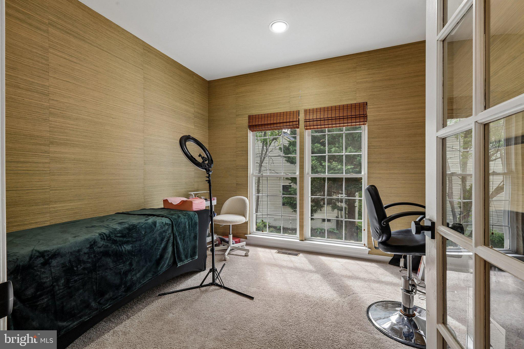 LAKE MANASSAS ESTATES - Residential