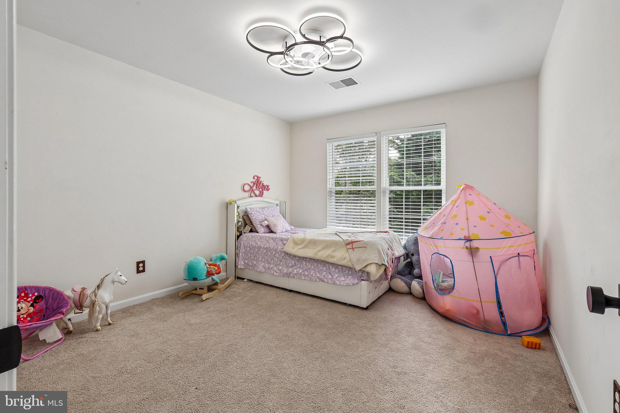 LAKE MANASSAS ESTATES - Residential