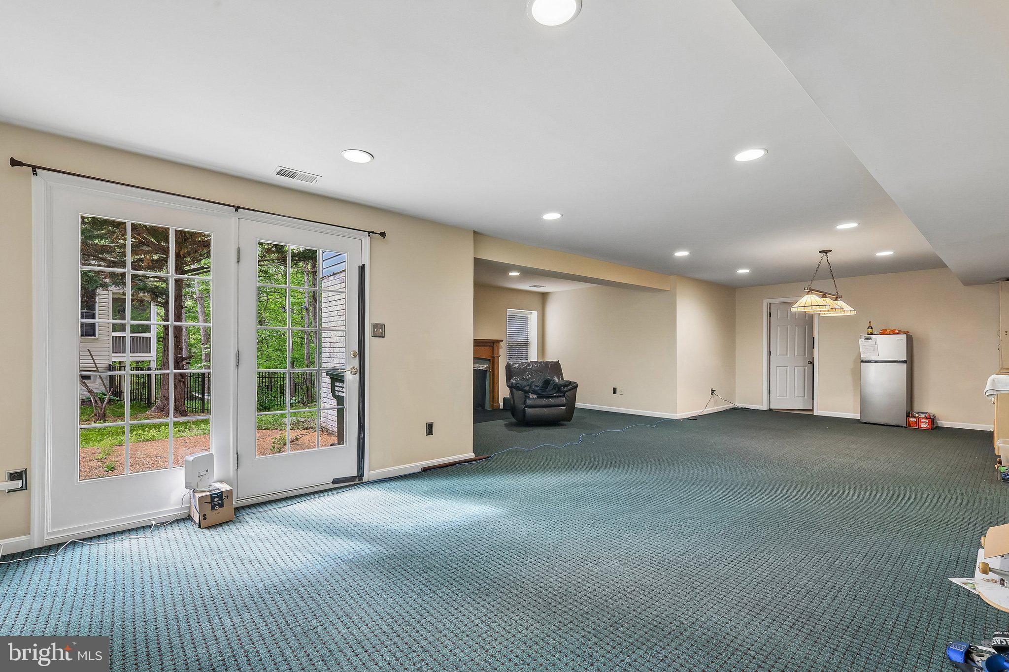 LAKE MANASSAS ESTATES - Residential