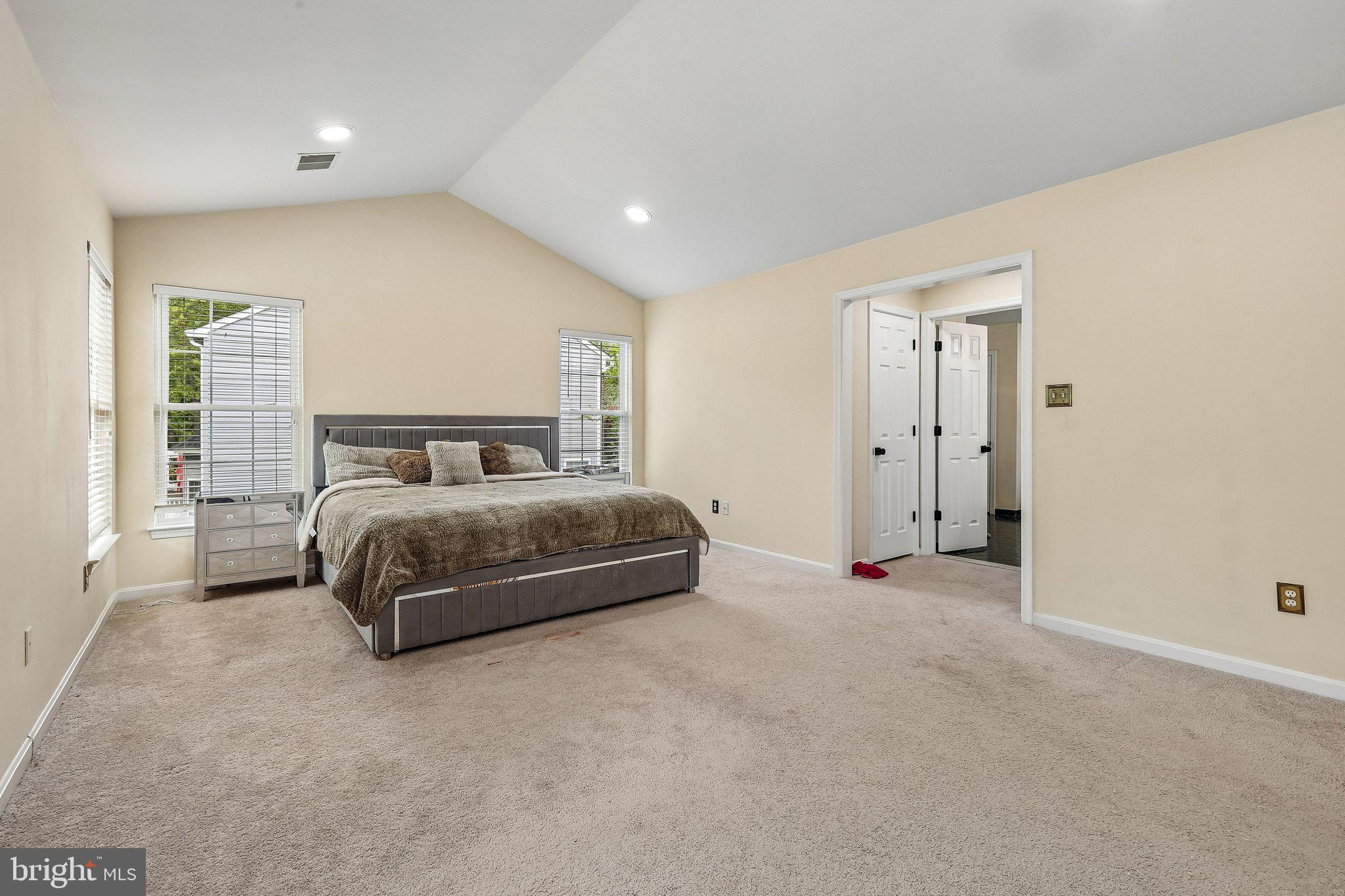 LAKE MANASSAS ESTATES - Residential