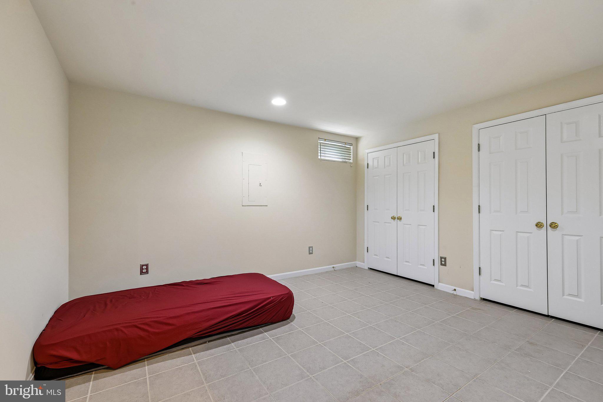 LAKE MANASSAS ESTATES - Residential