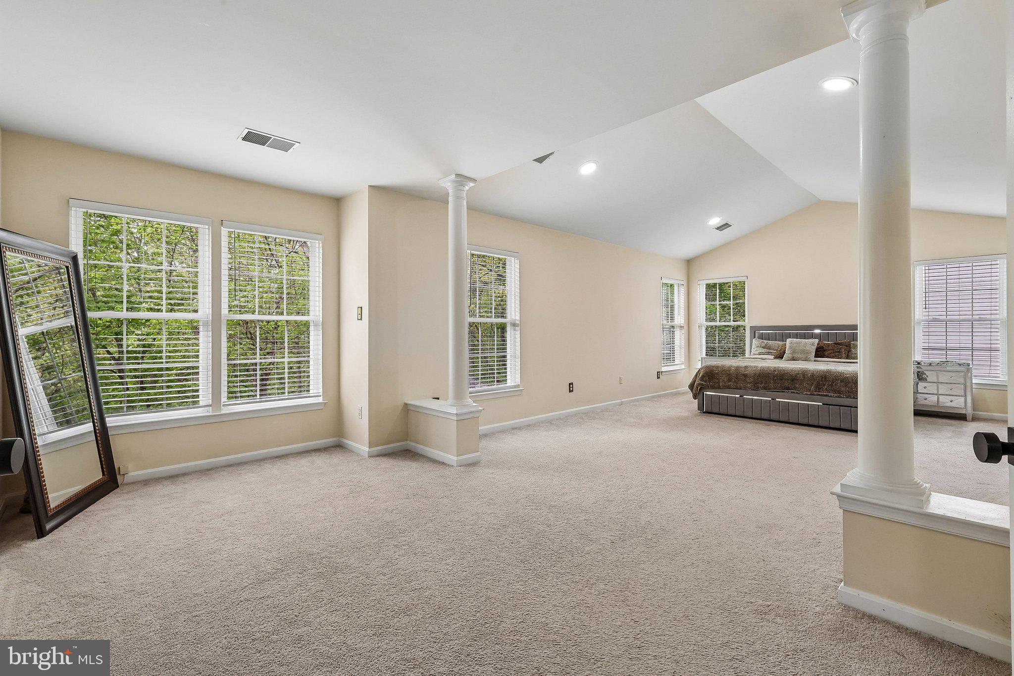 LAKE MANASSAS ESTATES - Residential