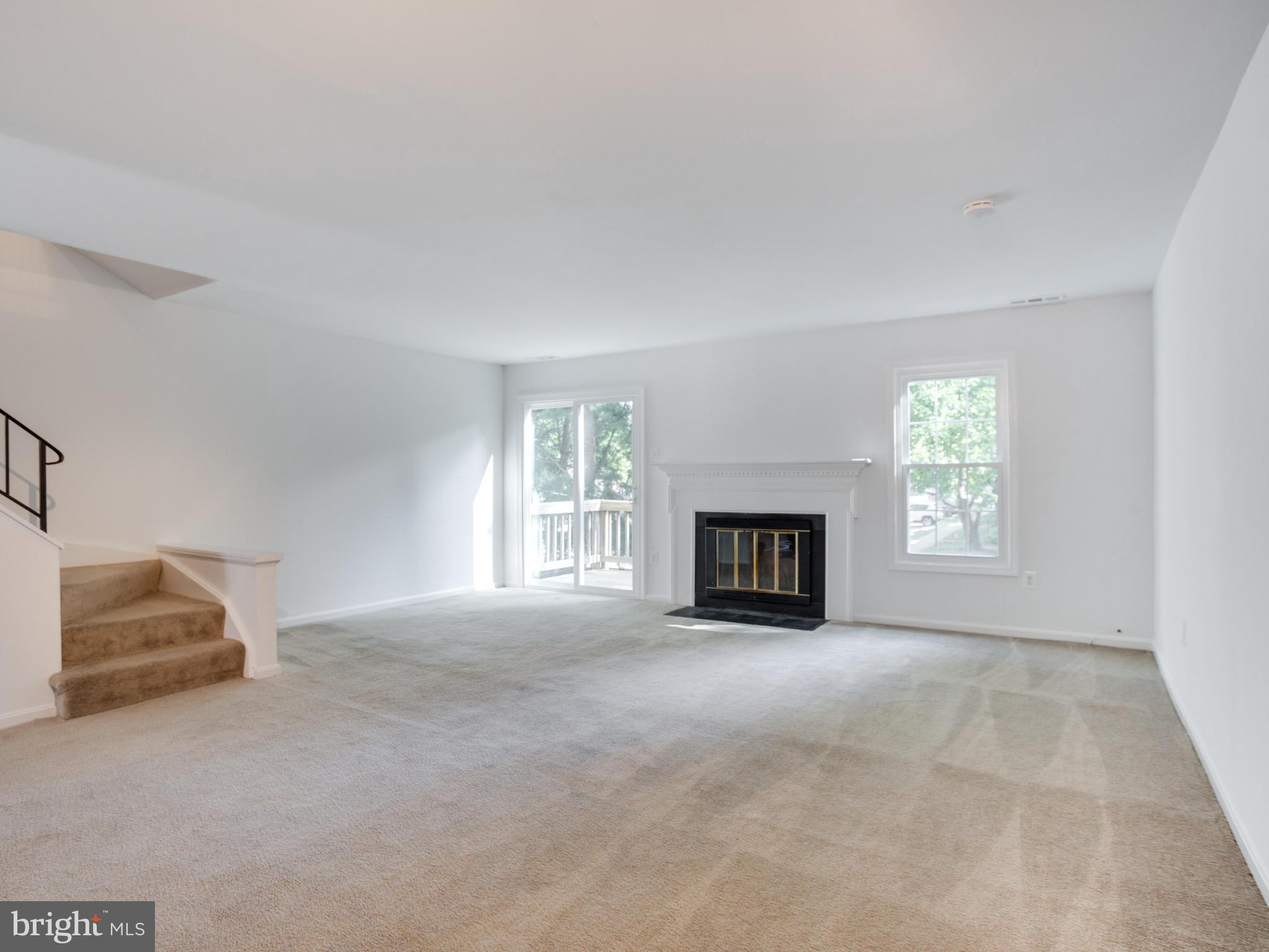 CROFTON MEWS CONDO - Residential Lease