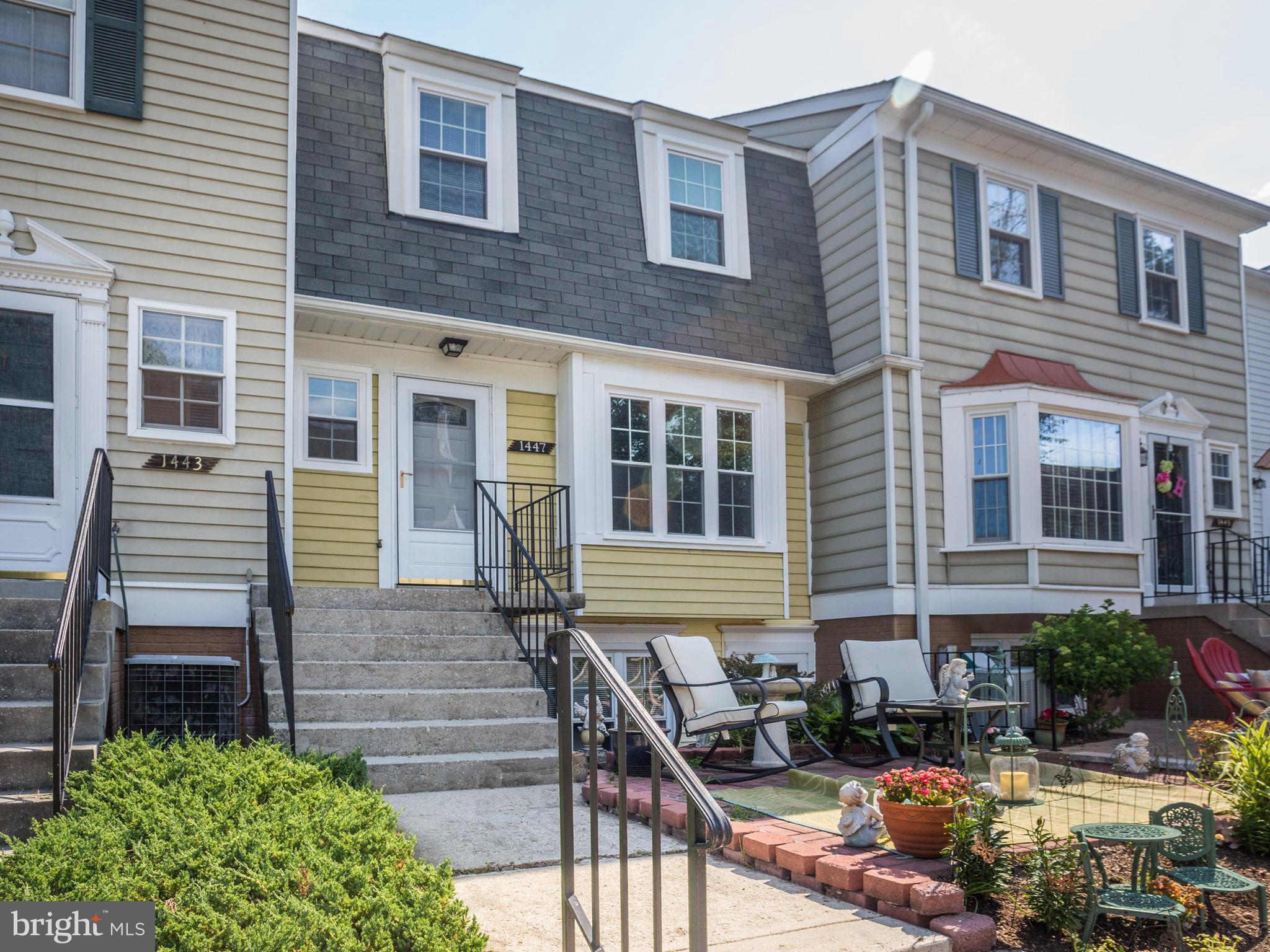 CROFTON MEWS CONDO - Residential Lease