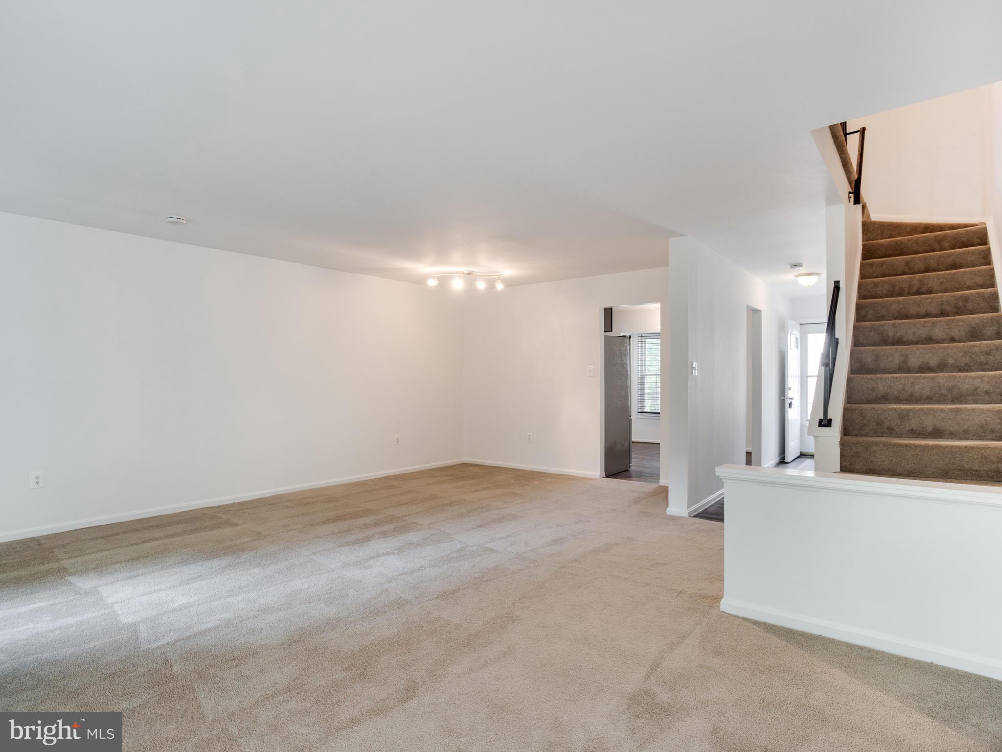 CROFTON MEWS CONDO - Residential Lease