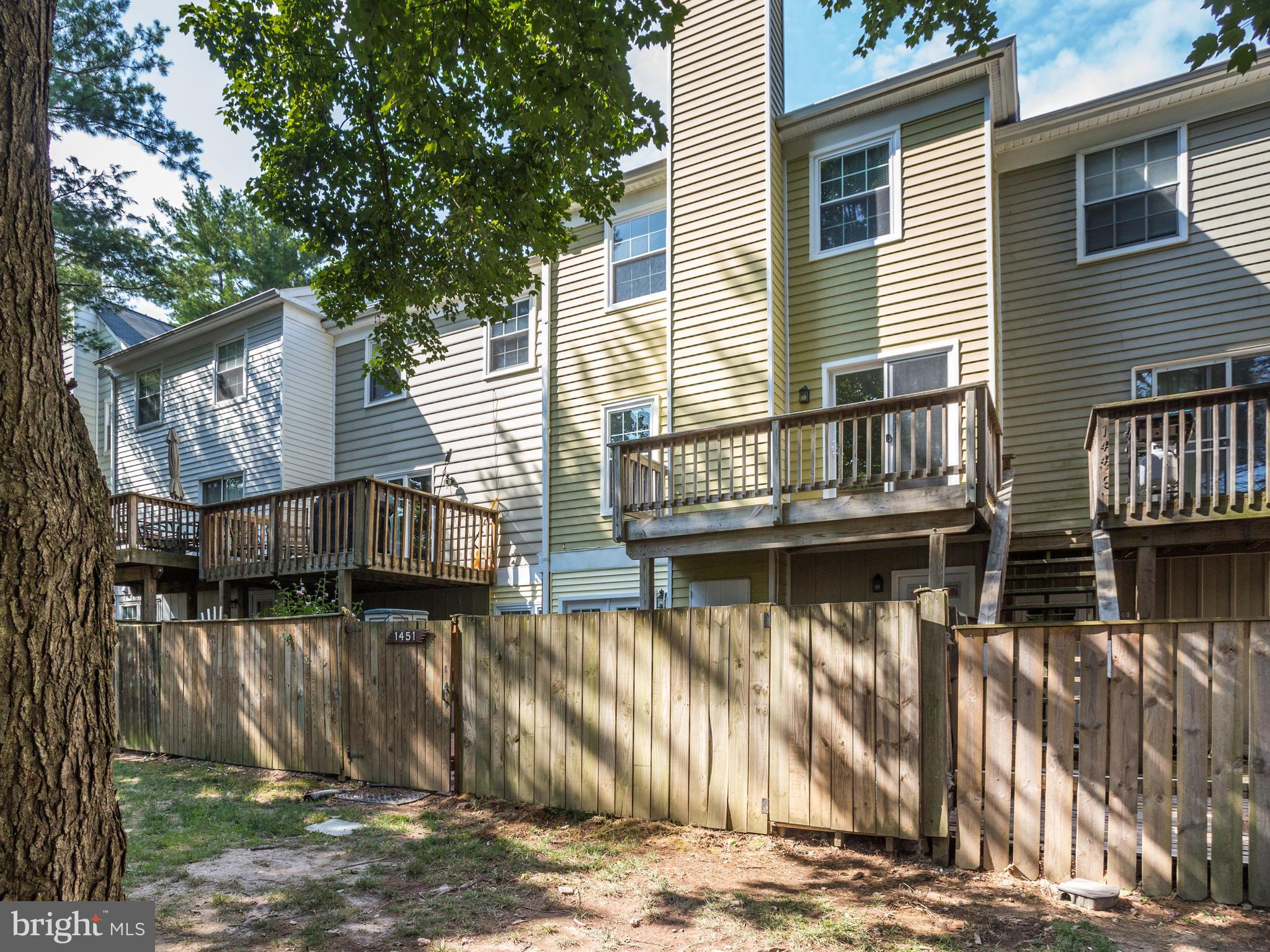 CROFTON MEWS CONDO - Residential Lease