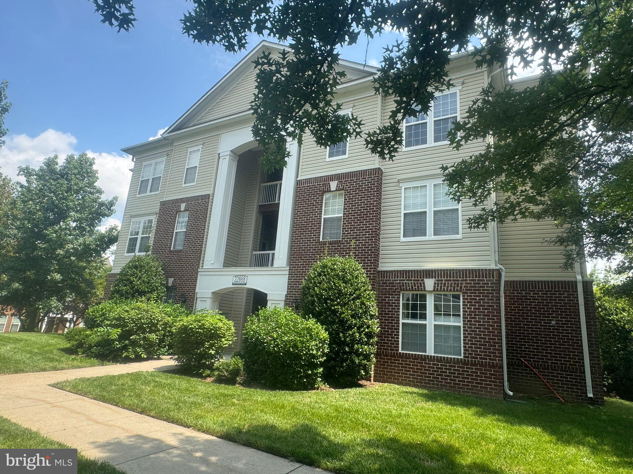 22668 BLUE ELDER TERRACE 304
