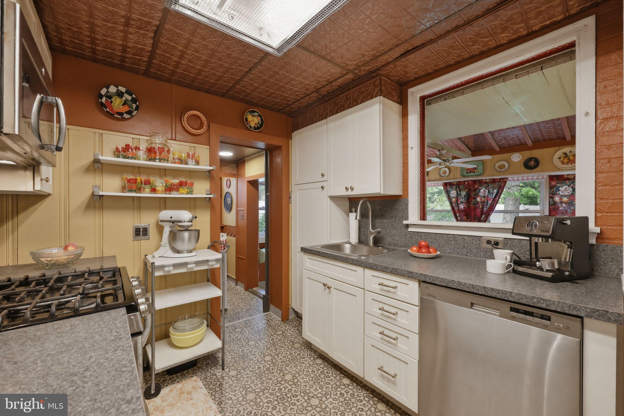 SOMERTON - Residential