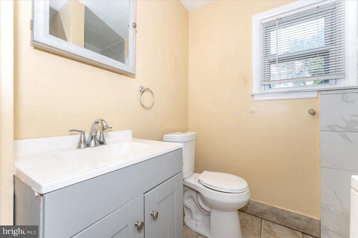 4644 HAYES STREET NE