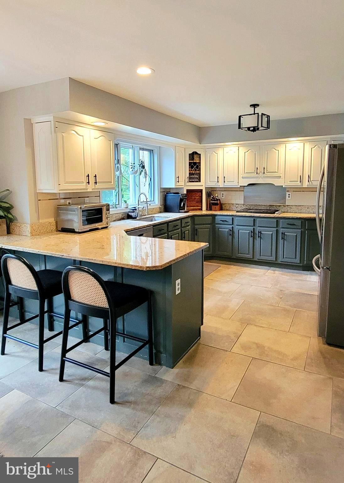 4 E SPRING OAK CIRCLE