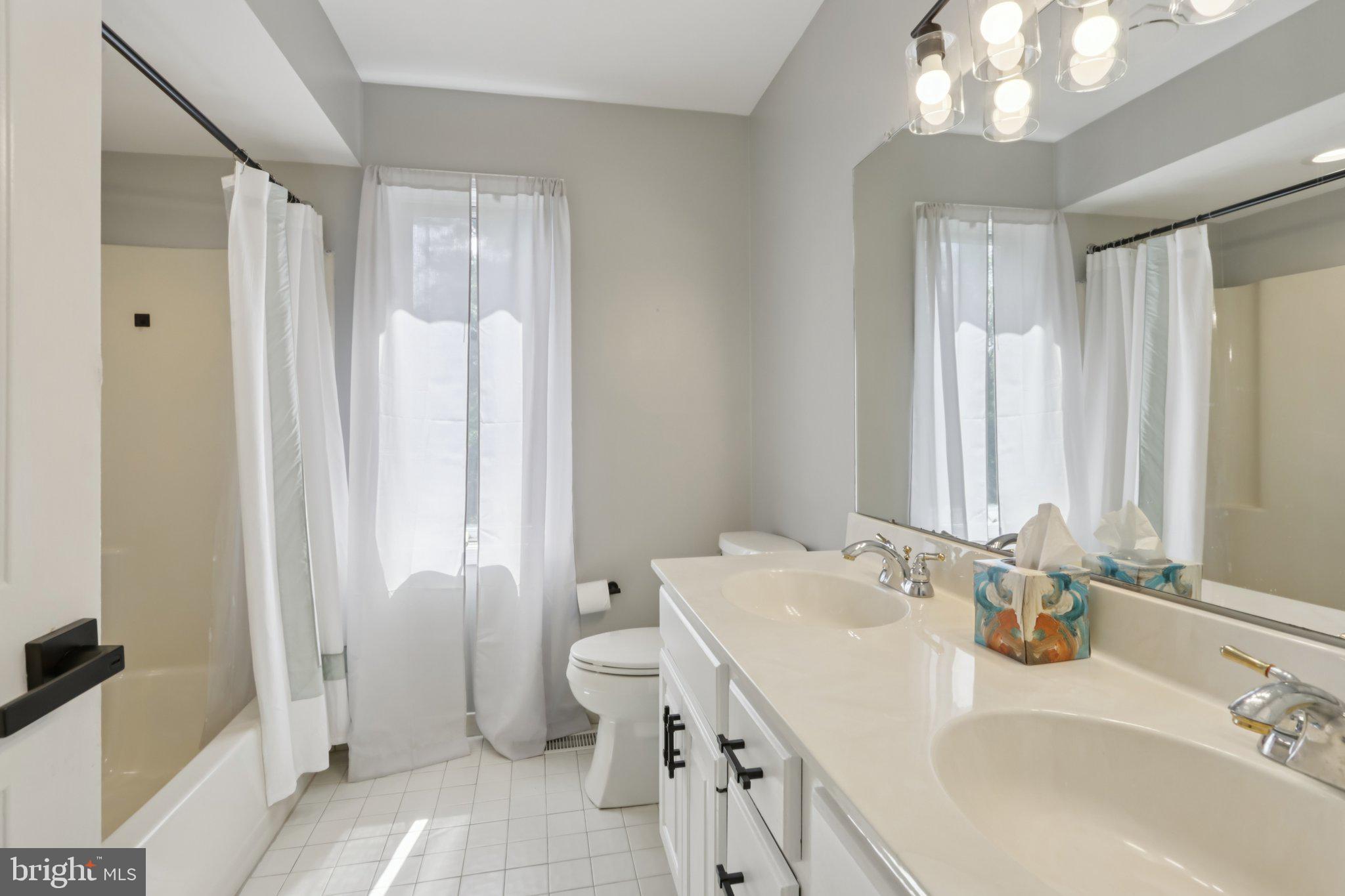 SPRING OAK ESTS - Residential