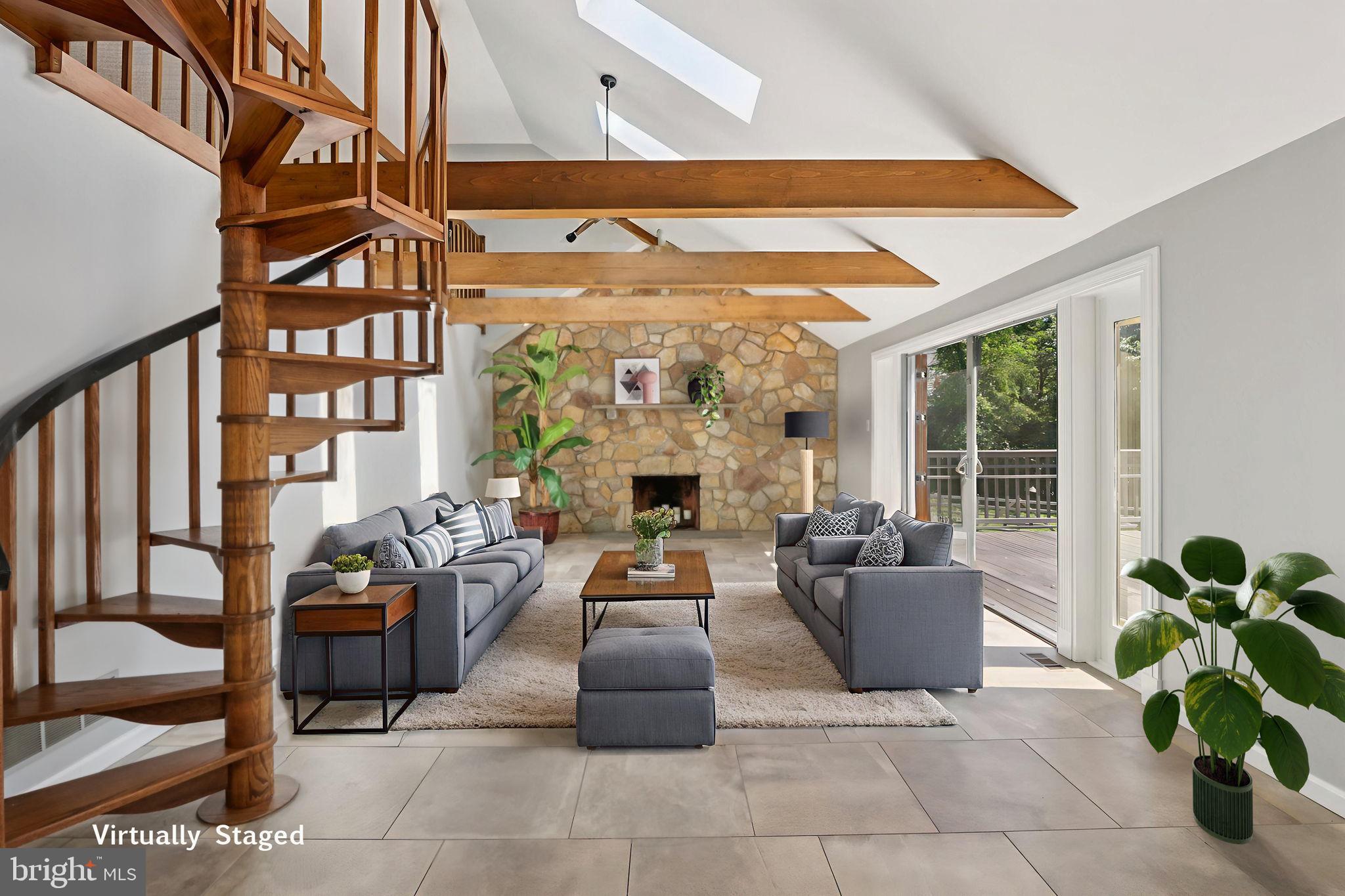 SPRING OAK ESTS - Residential