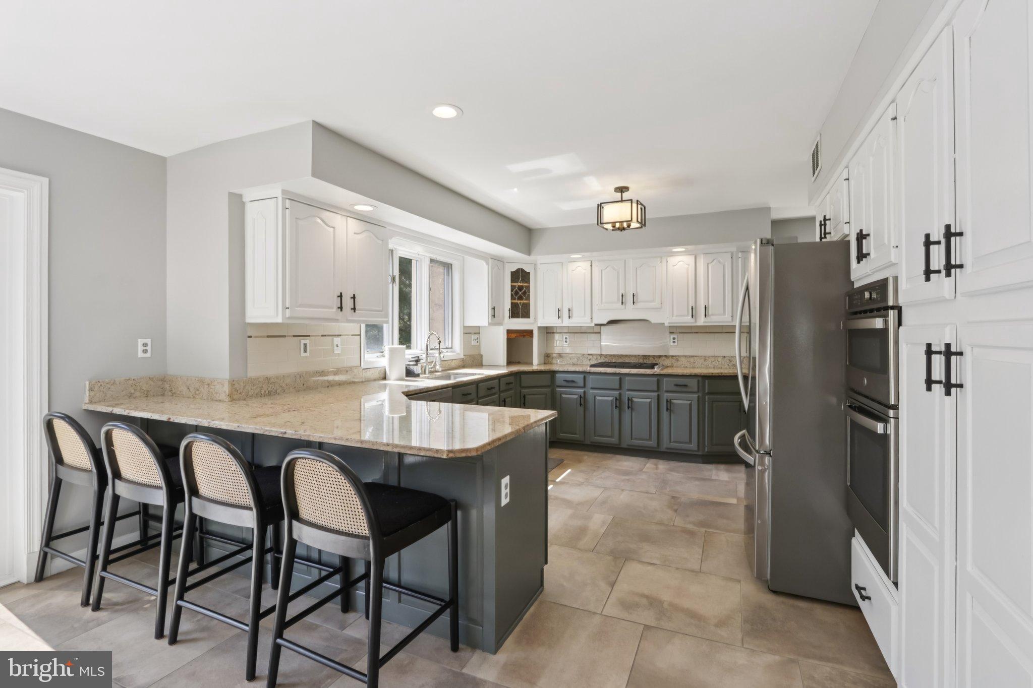 SPRING OAK ESTS - Residential