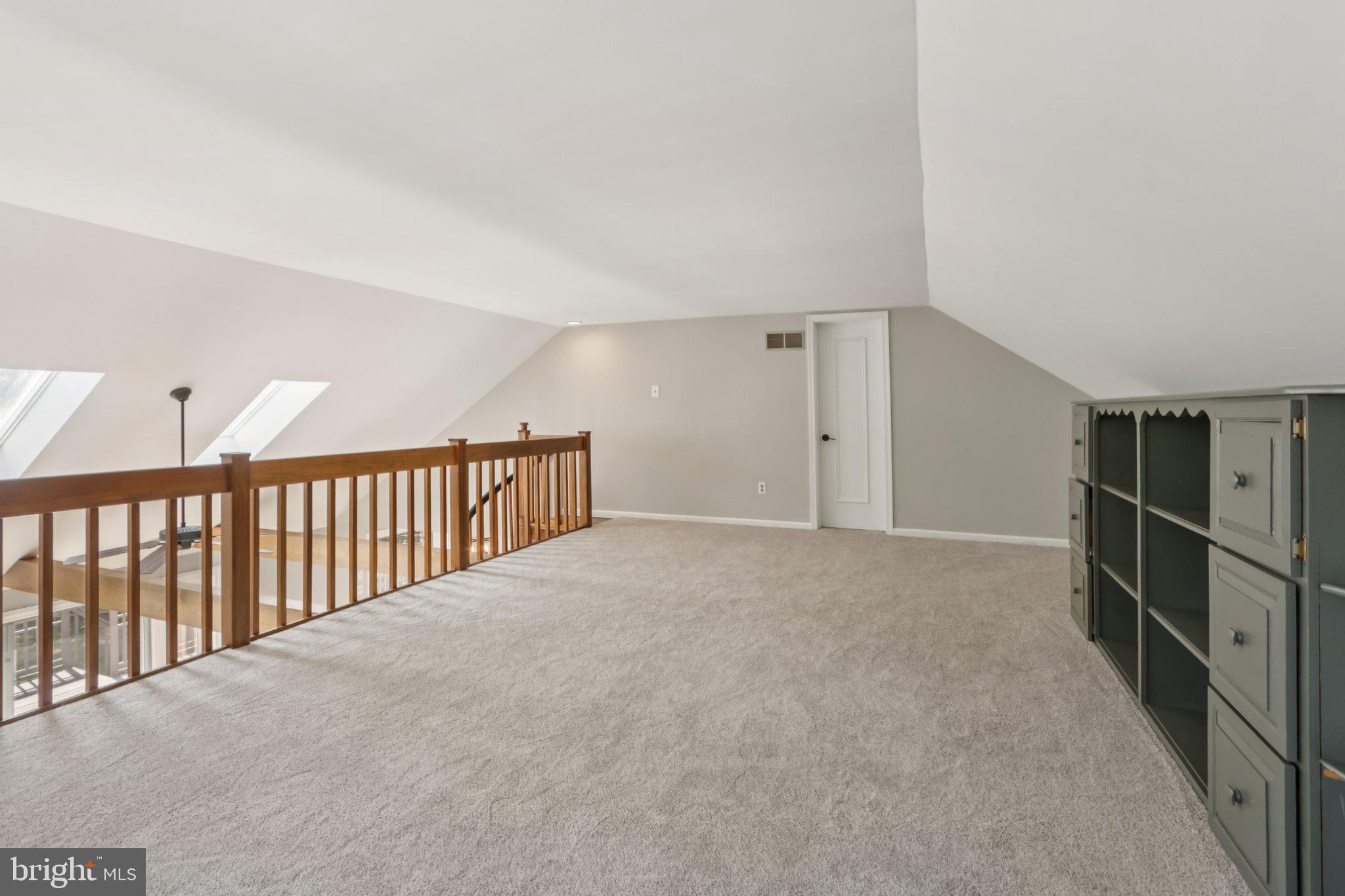 SPRING OAK ESTS - Residential