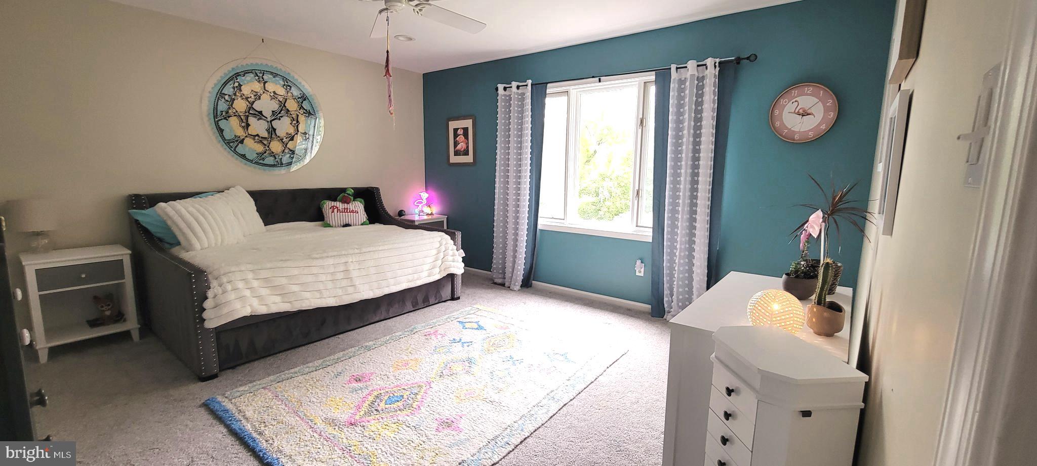 SPRING OAK ESTS - Residential