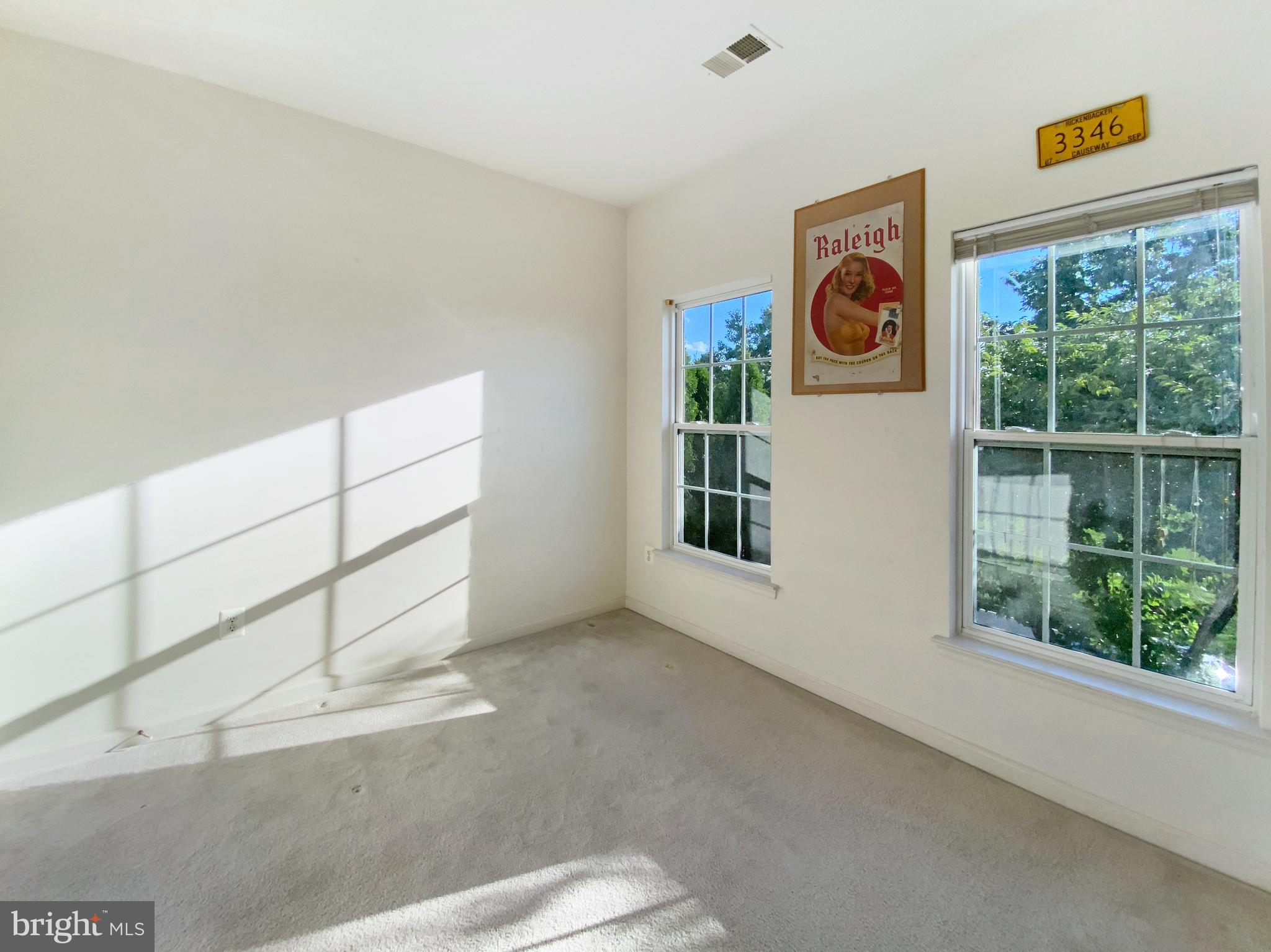 KINGS CROSSING - Residential